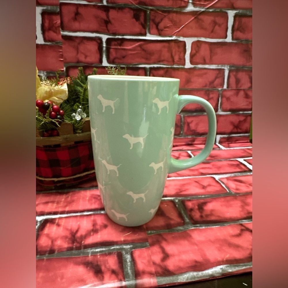 Victoria’s Secret PINK Ceramic coffee mug - Picture 2 of 7